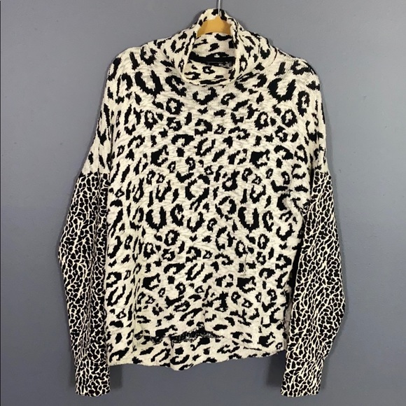 Topshop Sweaters - Topshop I Leopard Print Mock Neck Sweater Size 8
